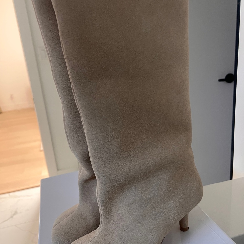 MM6 Beige Anatomic Slip-On Suede Boots